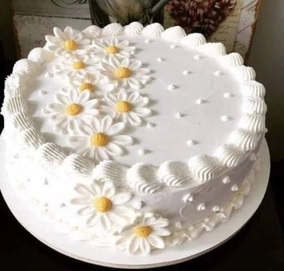 Vanilla Frosted Cake