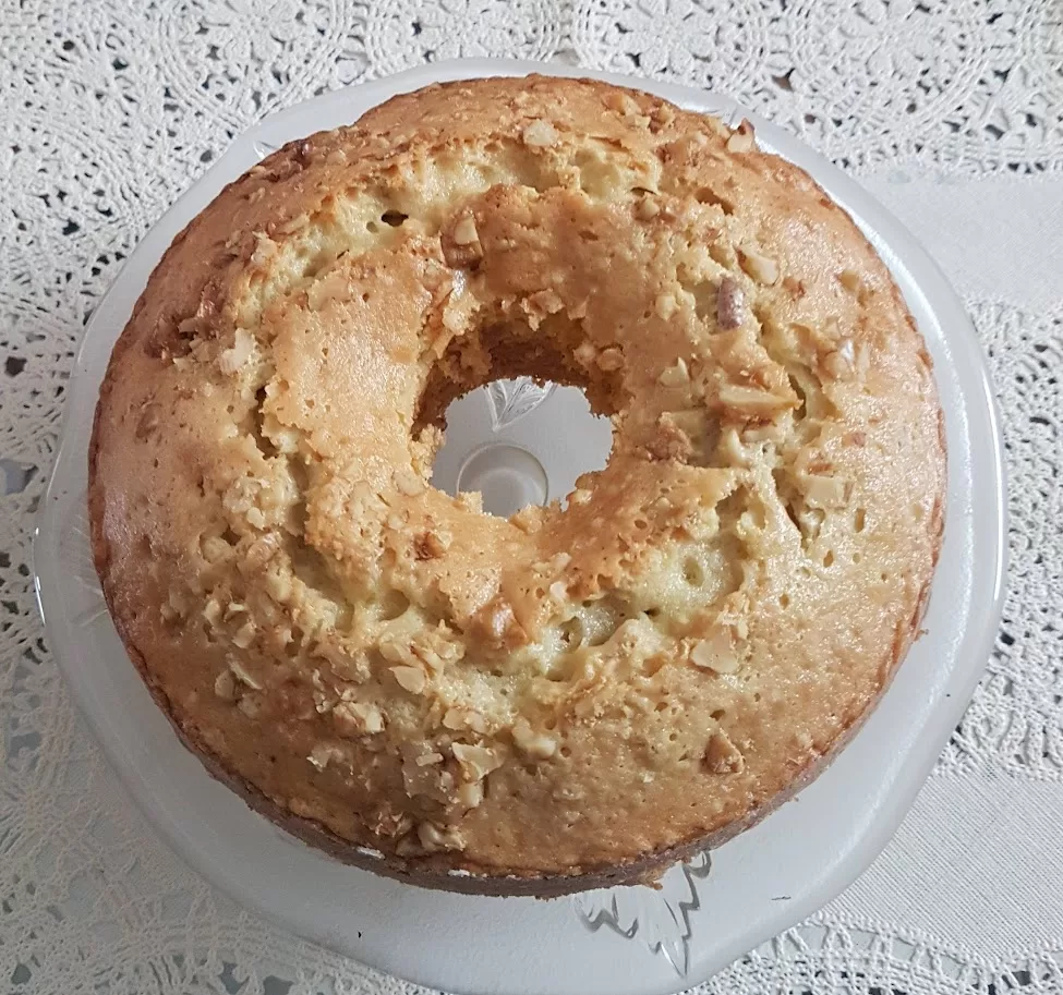 Vanilla Walnut Cake